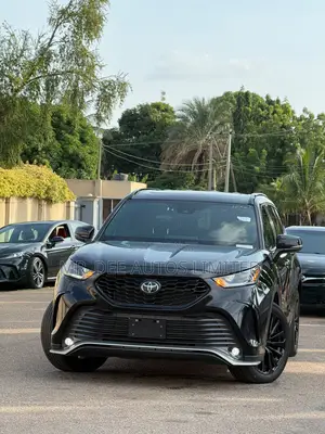 Toyota Highlander XSE AWD 2023 Black