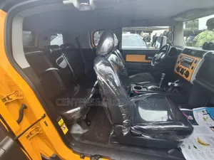 Toyota FJ Cruiser 2007 Yellow