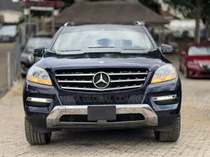 Mercedes-Benz M Class ML350 4MATIC 4dr SUV AWD (3.5L 6cyl 7A) 2015 Blue