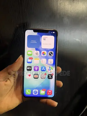 Apple iPhone 11 Pro Max 64 GB Gold