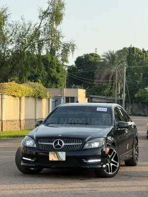 Mercedes-Benz C300 2008 Black