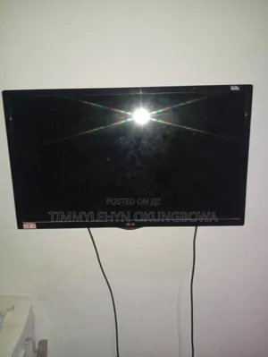 32 Inch LG TV