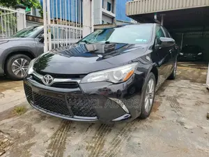 Toyota Camry SE 4dr Sedan (2.5L 4cyl 6A) 2015 Black