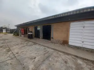 Single and Double Shops on the Road
