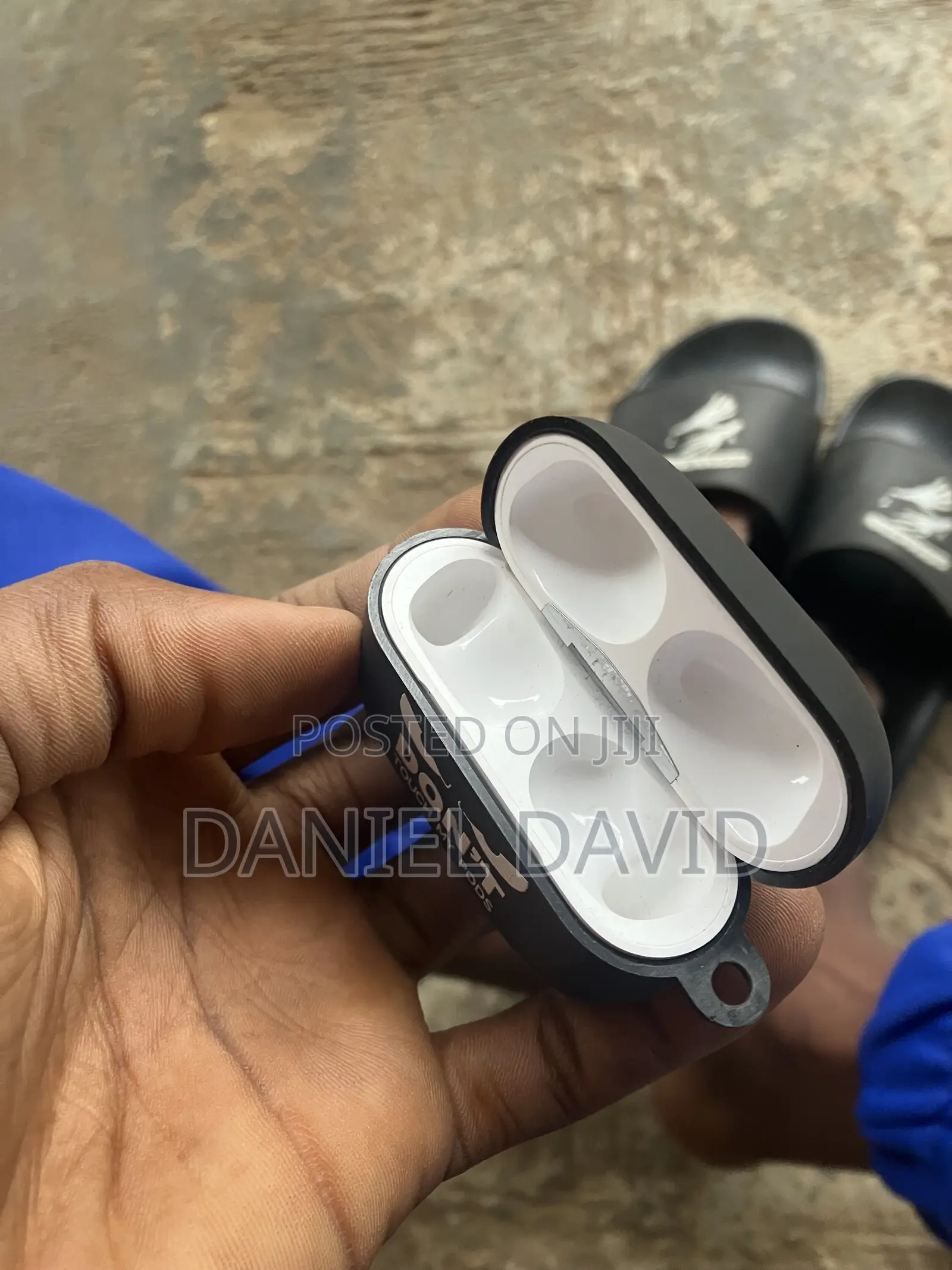 Apple Earbuds