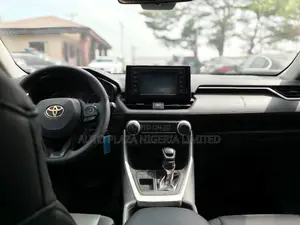 Toyota RAV4 LE FWD 2019 Red