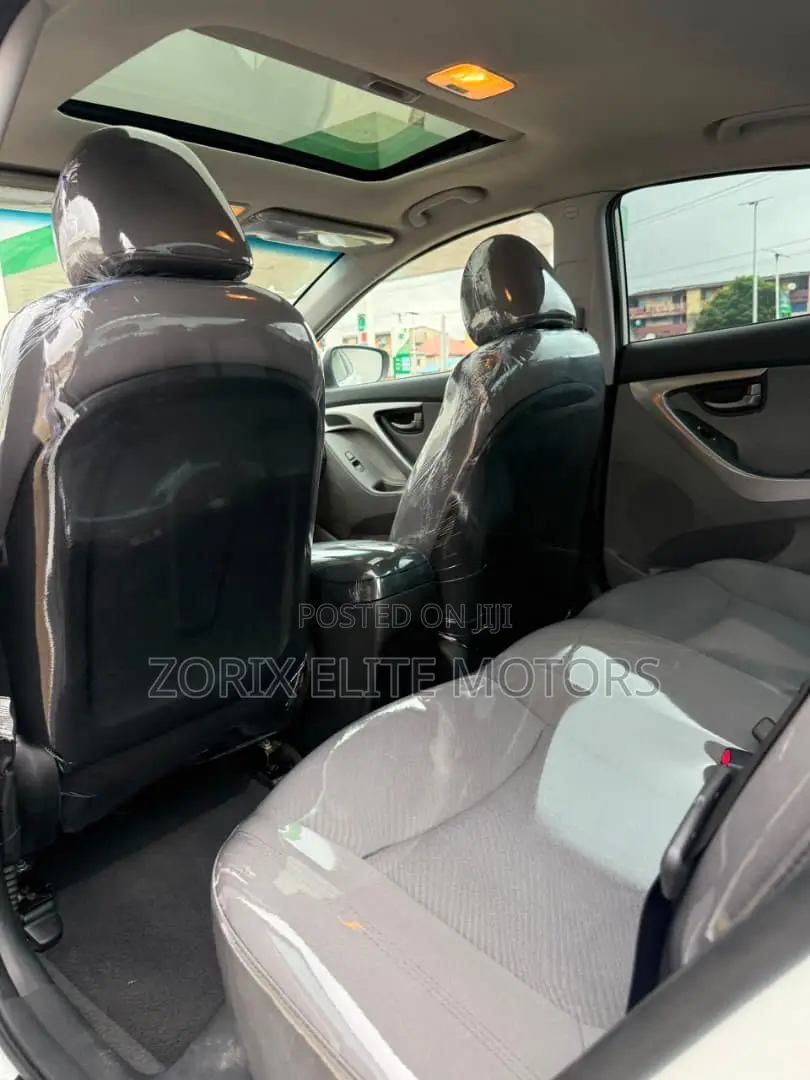 Hyundai Elantra 2013 White