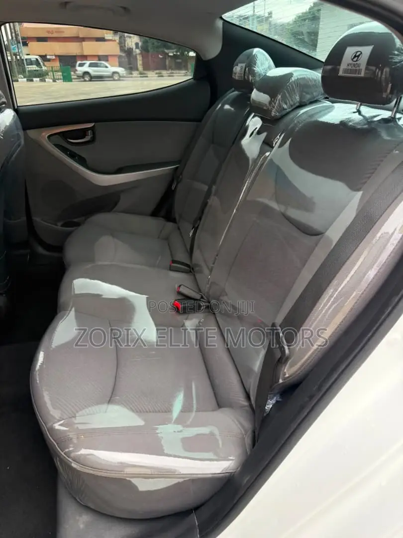 Hyundai Elantra 2013 White