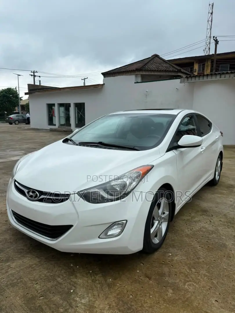 Hyundai Elantra 2013 White