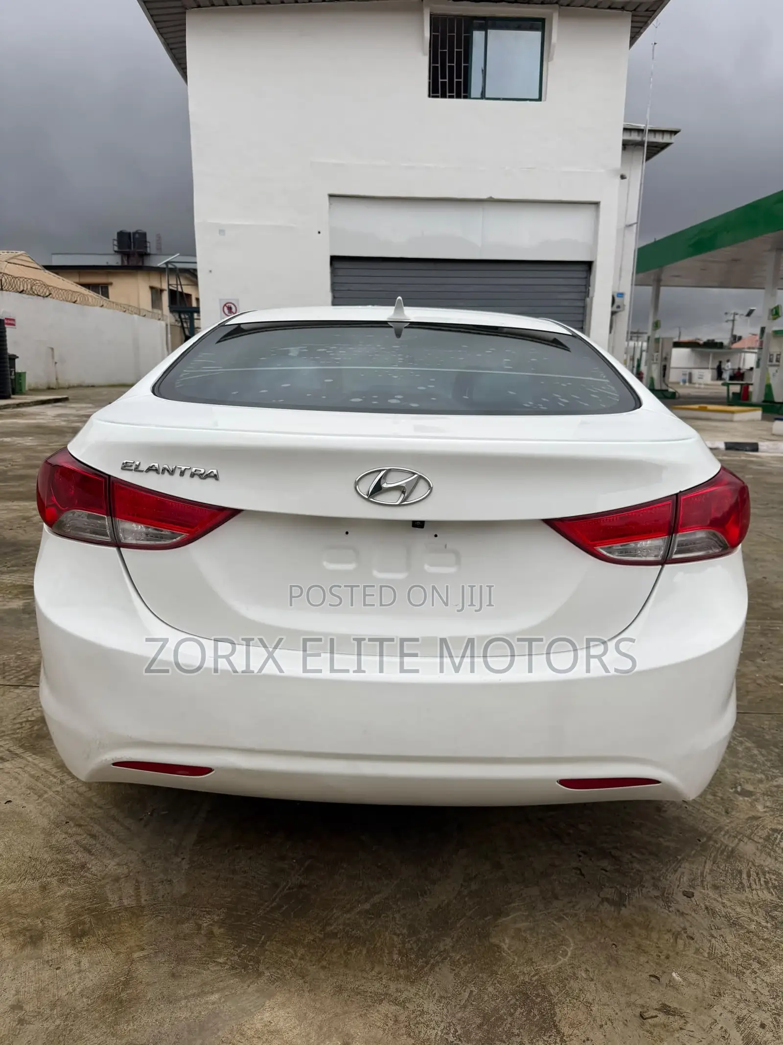 Hyundai Elantra 2013 White