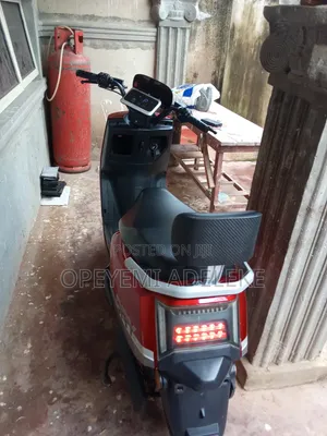 Honda 2025 Red