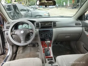 Toyota Corolla 2004 Silver