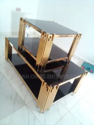Center Table With 2 Side Stools