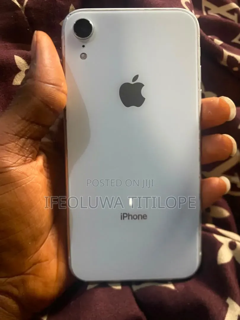 Apple iPhone XR 128 GB White
