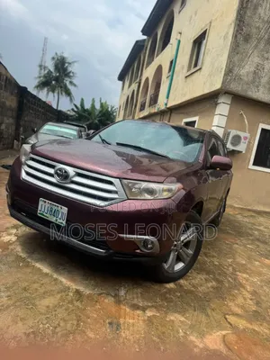 Toyota Highlander Limited 2011 Burgundy
