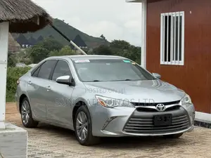 Toyota Camry 2015 Silver