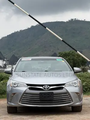 Toyota Camry 2015 Silver