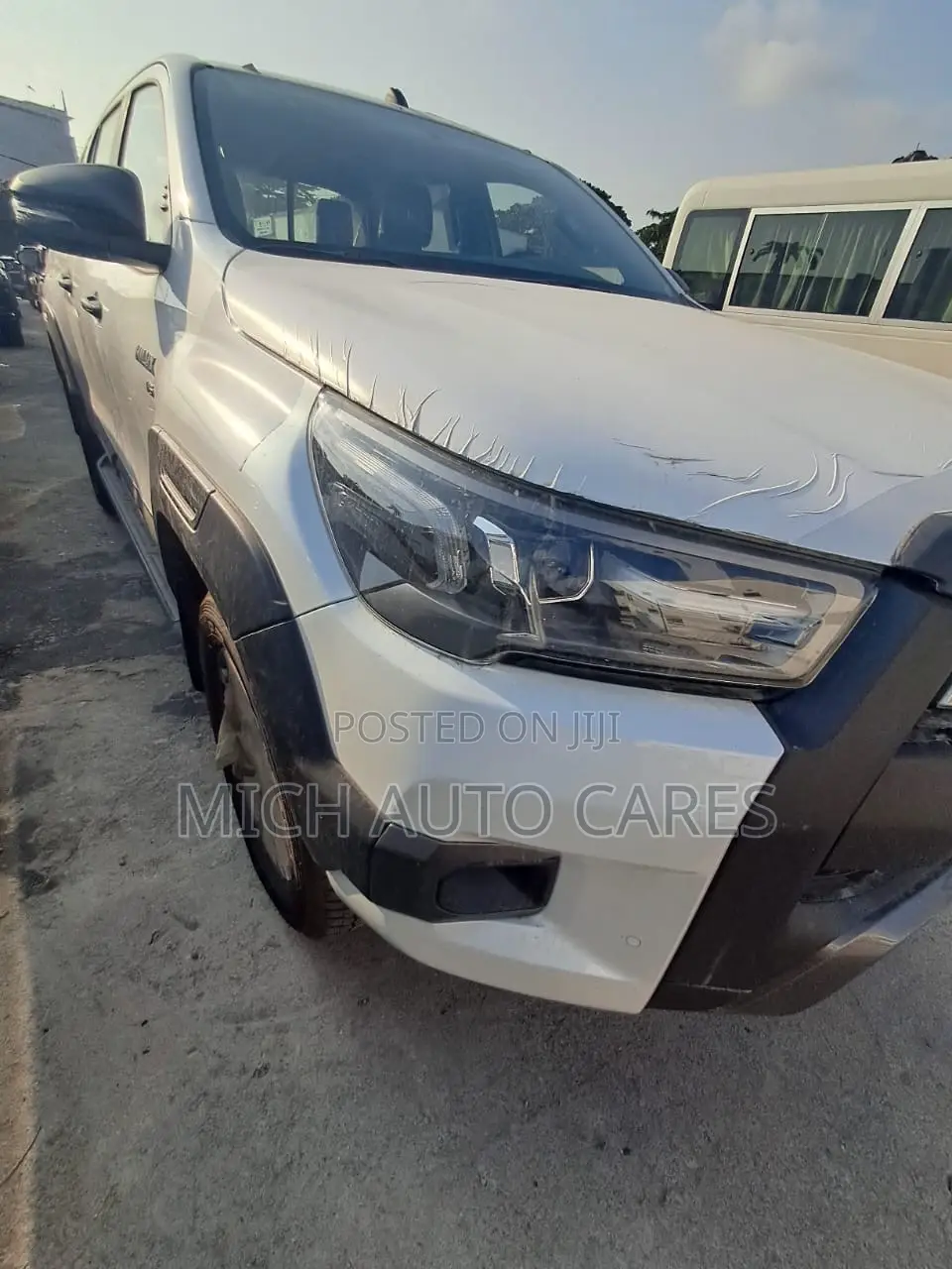 New Toyota Hilux 2025 White