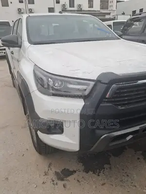 New Toyota Hilux 2025 White