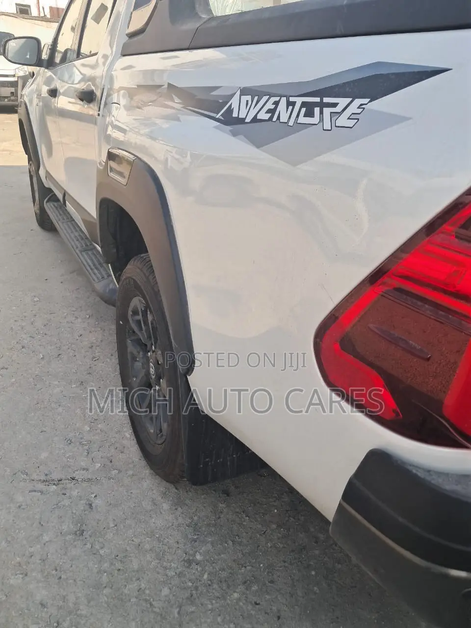 New Toyota Hilux 2025 White