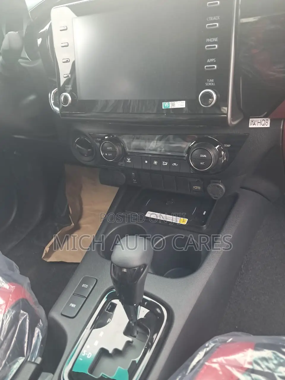 New Toyota Hilux 2025 White