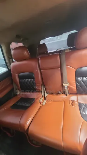 Toyota Land Cruiser 2011 Black
