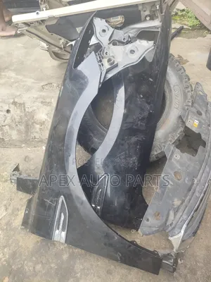 Clean Tokunbo Front Fender for Ford Taurus