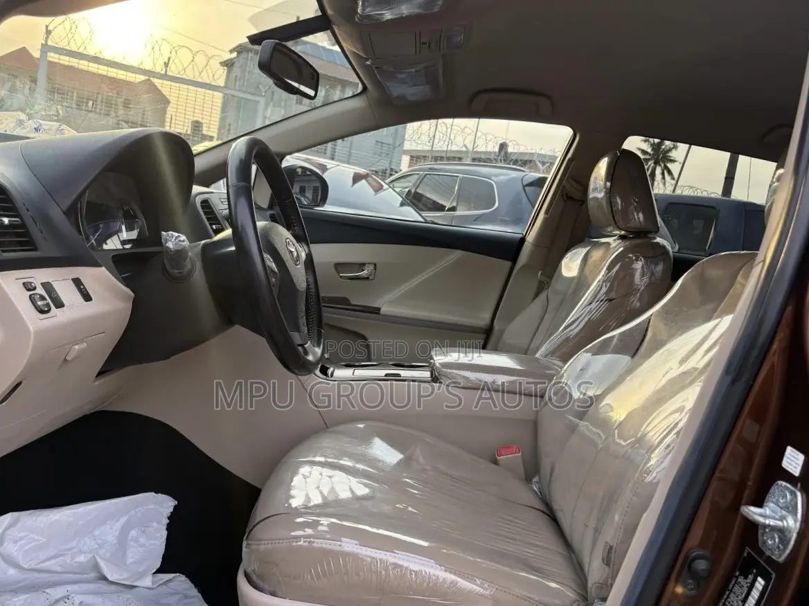 Toyota Venza 2012 Brown