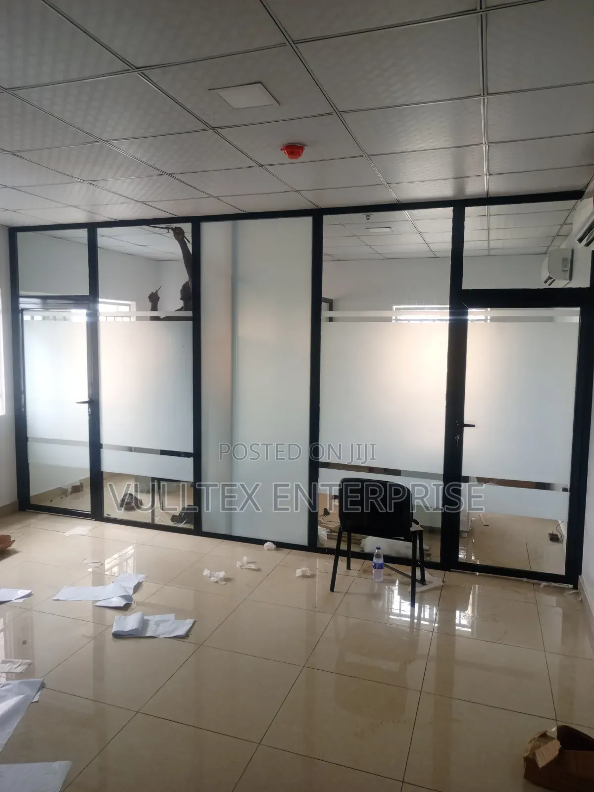 Black Aluminum Partition for Office Space