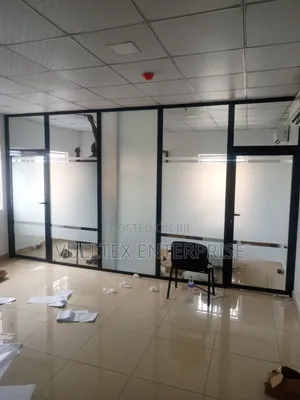 Black Aluminum Partition for Office Space