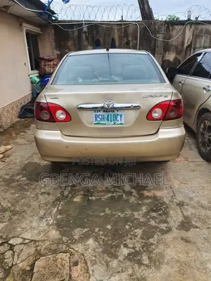 Toyota Corolla S 2006 Gold