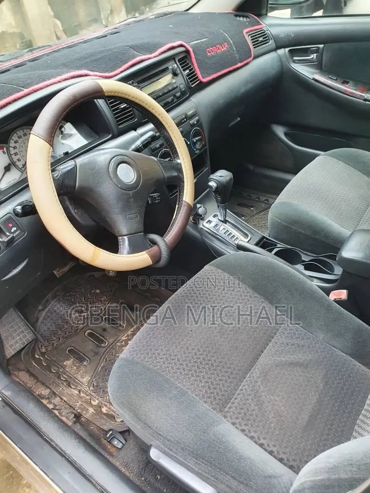 Toyota Corolla S 2006 Gold