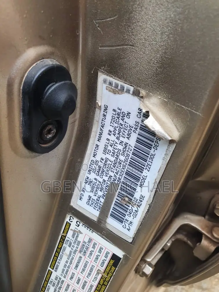 Toyota Corolla S 2006 Gold
