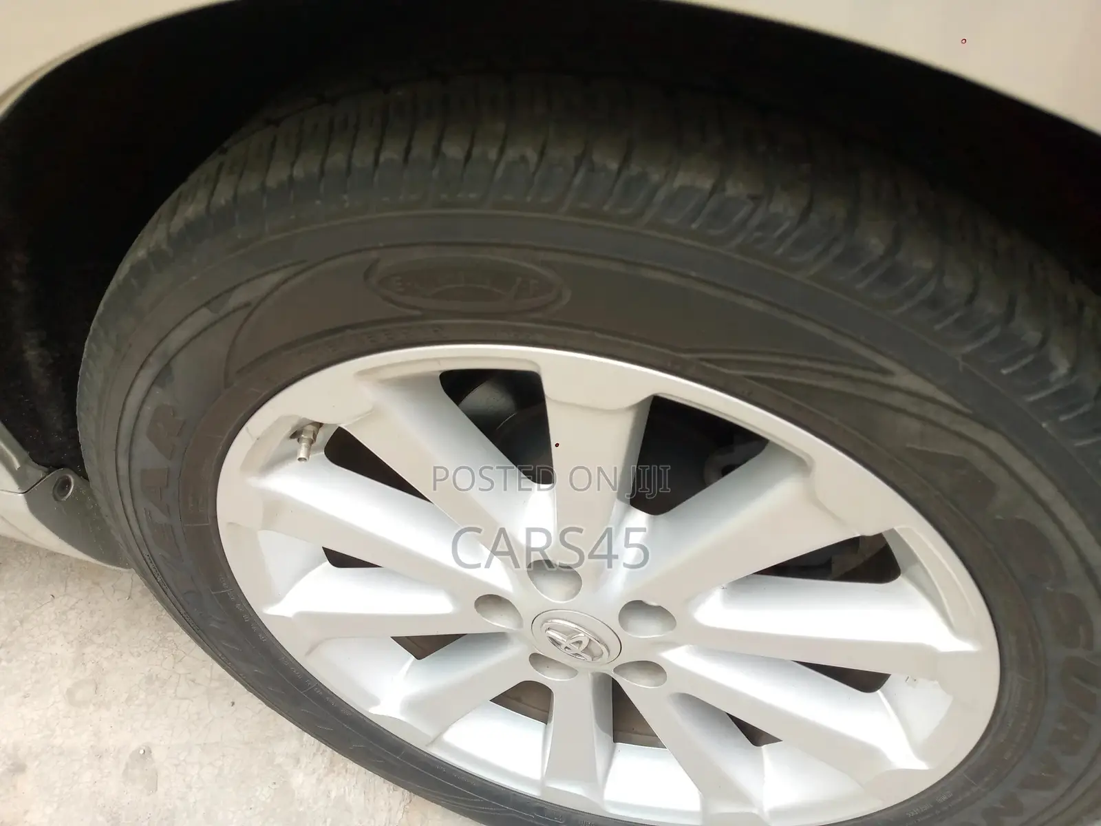 Toyota Venza 2012 Silver