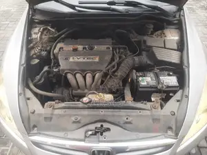 Honda Accord 2005 Silver