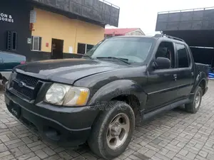 Ford Explorer 2005 Gray