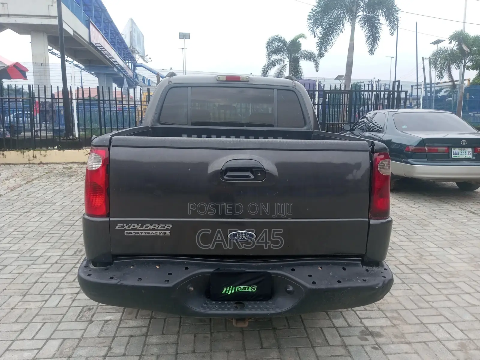 Ford Explorer 2005 Gray
