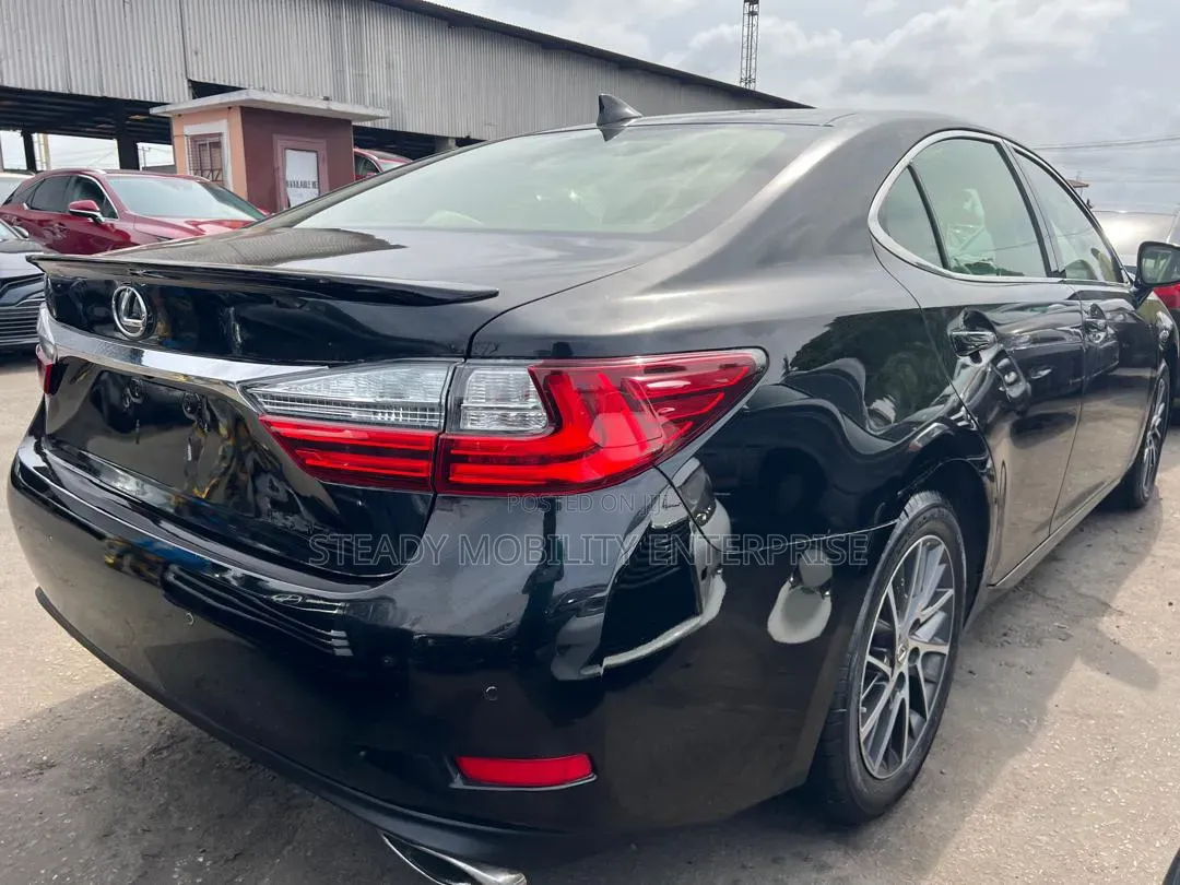 Lexus ES 2017 Black
