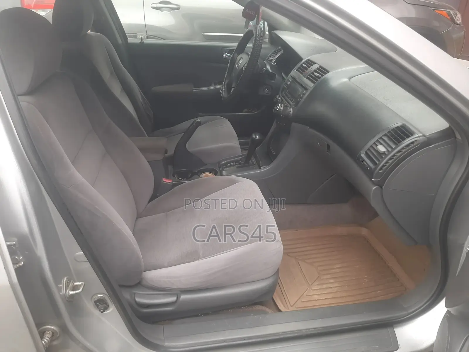 Honda Accord 2005 Silver