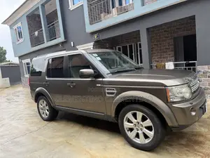Land Rover Discovery 2013 Brown