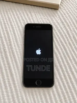 Apple iPhone 7 32 GB Black