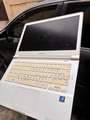Laptop Samsung 8GB SSD 128GB