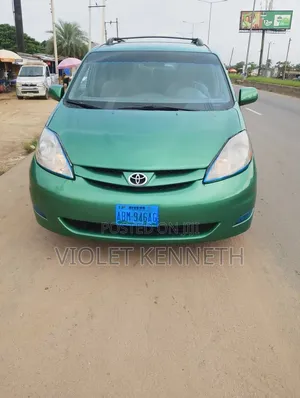 Toyota Sienna 2006 Green