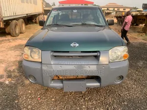 Nissan Frontier 2003 Green