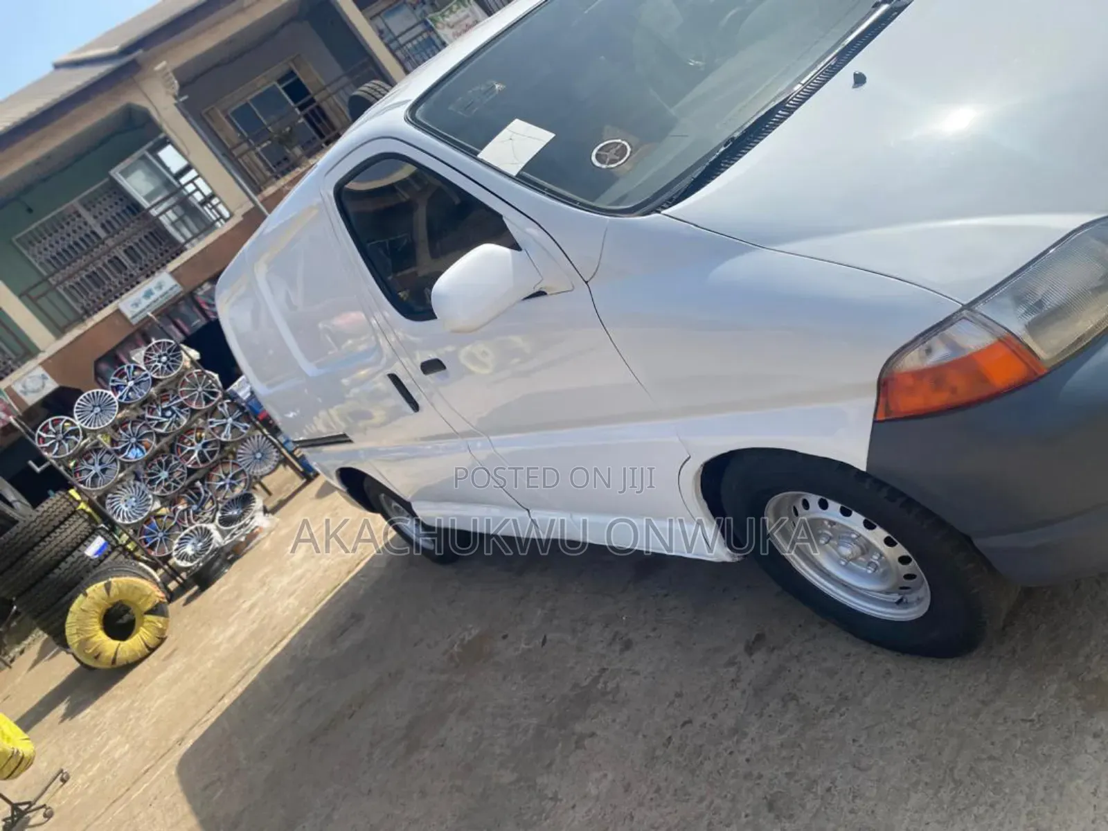 Toyota HiAce 2007 White