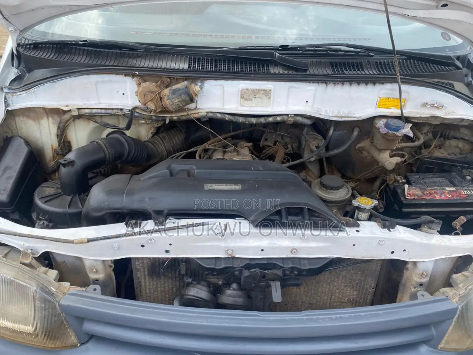 Toyota HiAce 2007 White