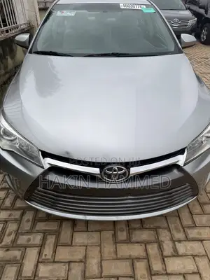 Toyota Camry LE 4dr Sedan (2.5L 4cyl 6A) 2016 Silver