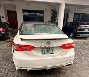Toyota Camry 2019 White