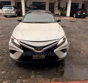Toyota Camry 2019 White