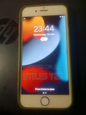Apple iPhone 6s 64 GB White